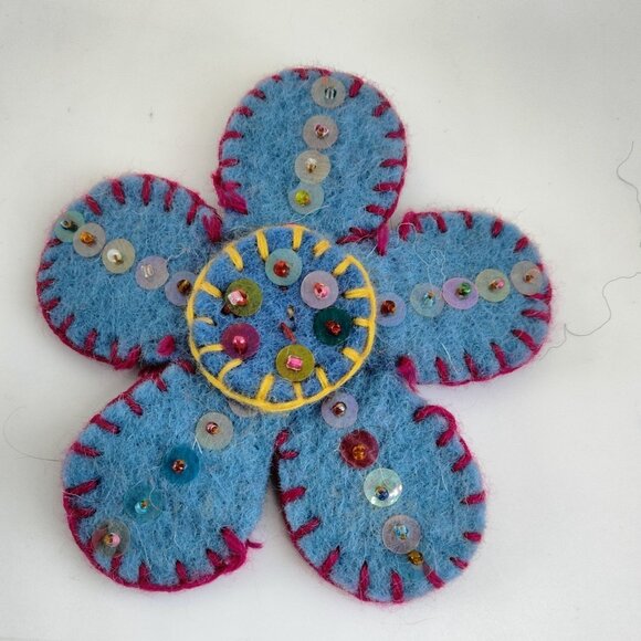 Bling Rescue Accessories - Felt Daisy Pin Brooch Blue Boutonniere Lapel Embroidered Sequin